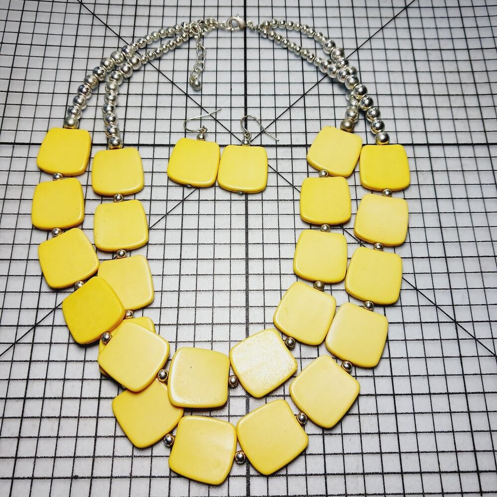 Necklace & Earring Set Pierced Yellow Lucite Silver Tone Mod Retro Runway Square